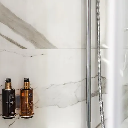 Couette-café Miraval Luxury