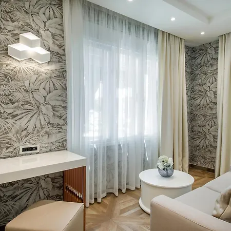 Couette-café Miraval Luxury