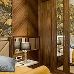 Miraval Luxury Oda ve Kahvaltı 4*