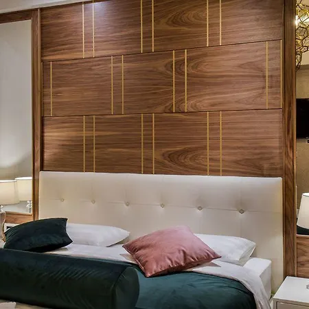 Miraval Luxury Bed & Breakfast 4*