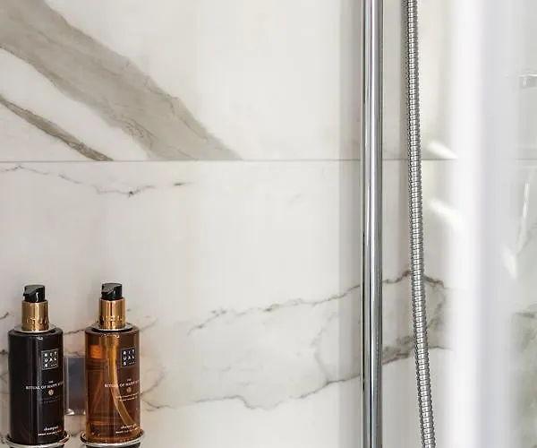 krevet i doručak Miraval Luxury